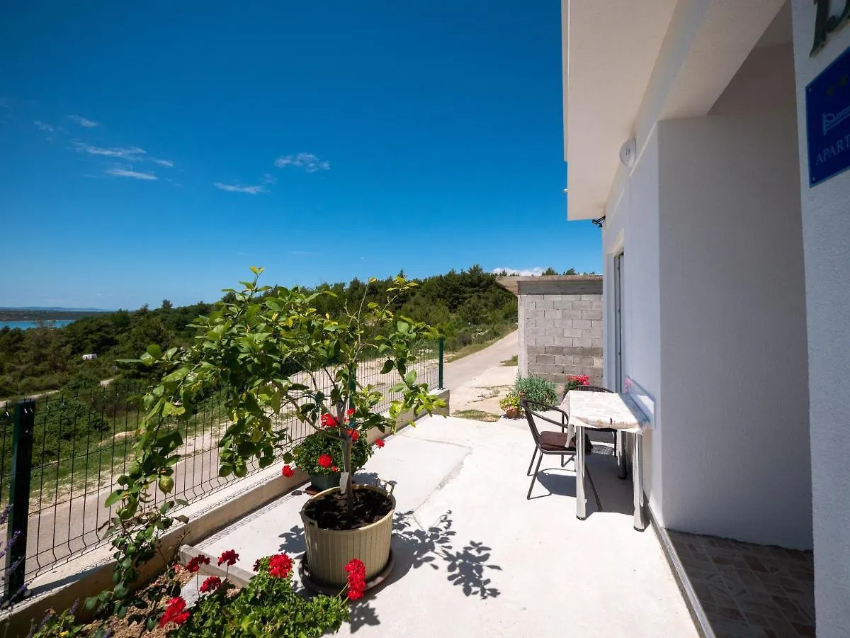 Apartments Tri Mora Razanac 0*,  Croatia