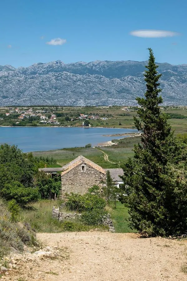 Apartments Tri Mora Razanac