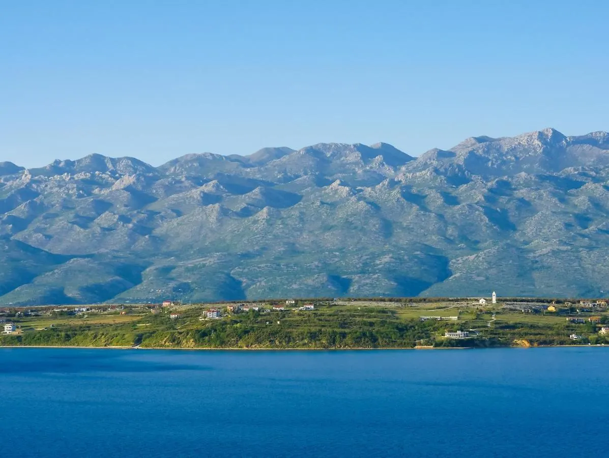 Apartments Tri Mora Razanac