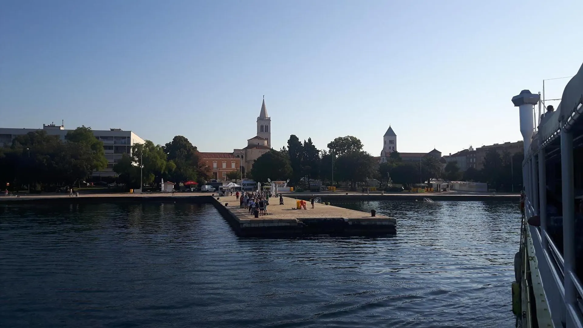 Apartments Tri Mora Razanac 0*,  Croatia