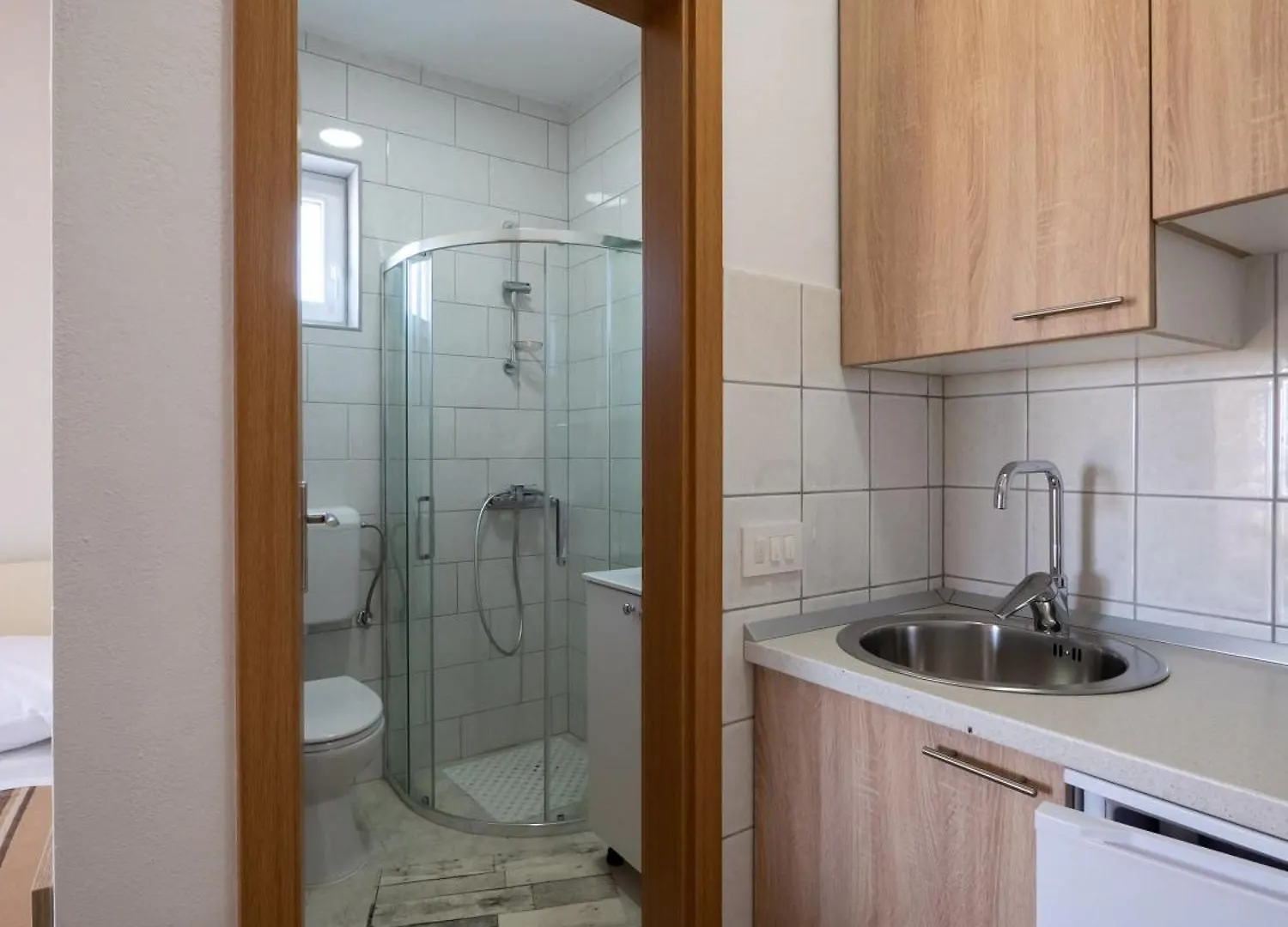 Apartments Tri Mora Razanac