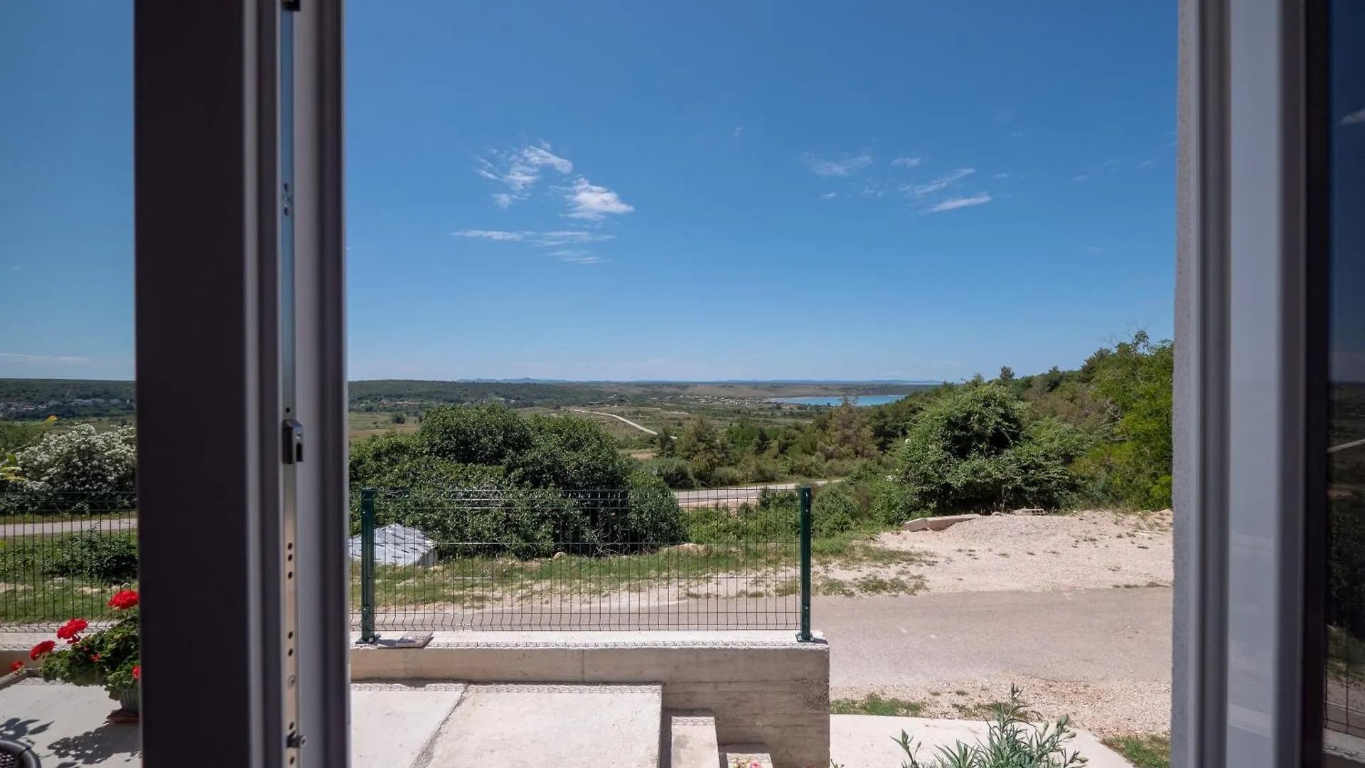 Apartments Tri Mora Razanac Croatia