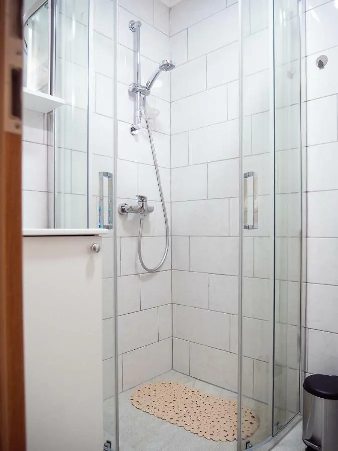 Apartments Tri Mora Razanac Croatia