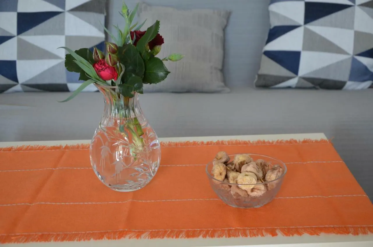 Apartments Tri Mora Razanac