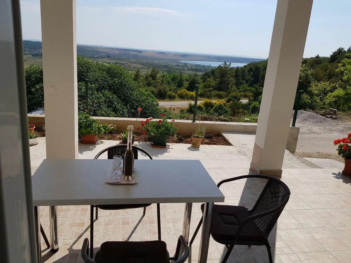 Apartments Tri Mora Razanac 0*,